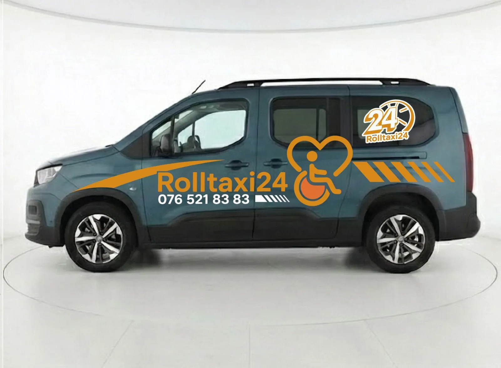 Rollstuhlgängiges Fahrzeug von Rolltaxi24, Peugeot Rifter in Seitenansicht